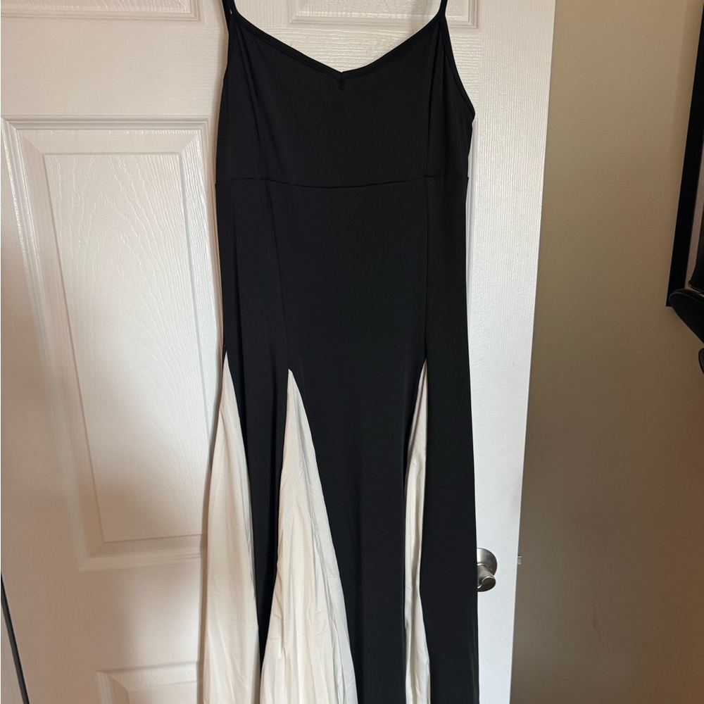 Elegant Black and White dress